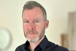 mark-lavery_headshot