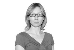 chloe mcculloch black